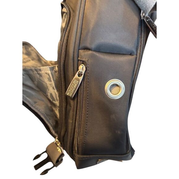 Kenneth Cole Reaction Black Messenger Bag With Multiple Pockets & Adjustable Str - Picture 8 of 16